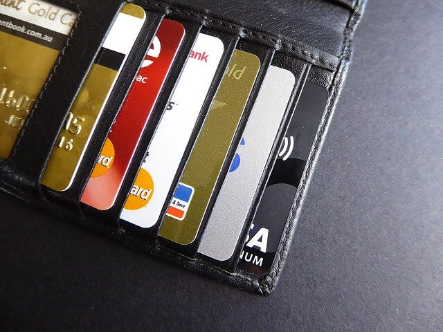 Jak wybrać kartę kredytową?