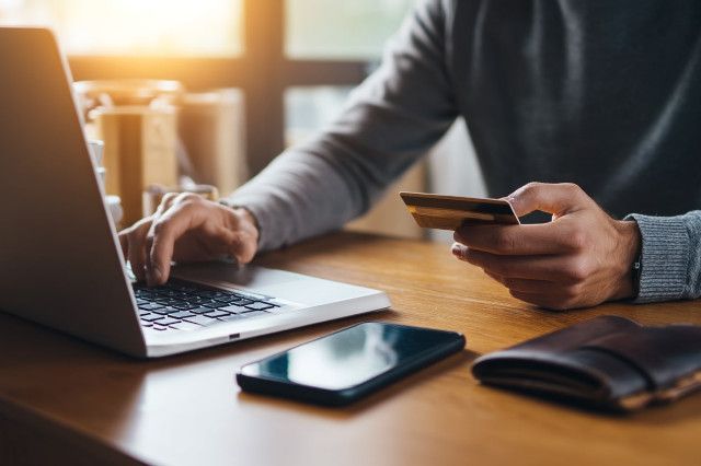 Jak założyć kartę kredytową?